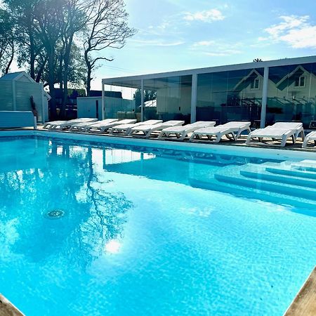 Destino Wakacyjne Domki-Dwa Podgrzewane Baseny-Drink Bar Mielno  Εξωτερικό φωτογραφία